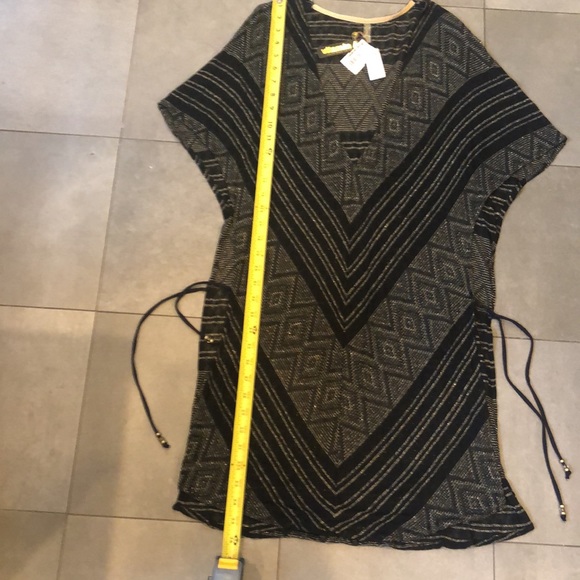 Vitamin A Taliha Tunic - Picture 5 of 12